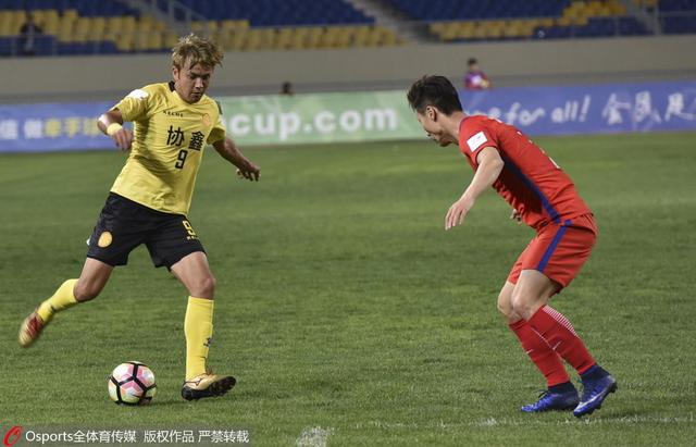 U23亚洲杯分组A组：卡塔尔、澳大利亚、约旦、印尼B组：日本、韩国、阿联酋、中国C组：沙特、伊拉克、泰国、塔吉克斯坦D组：乌兹别克斯坦、越南、科威特、马来西亚罗马诺：格列兹曼专注于马竞 他不会在冬窗加盟曼联罗马诺在今天的专栏中谈到了格列兹曼，直接指出法国球星只想留在马德里竞技，和曼联没有联系。